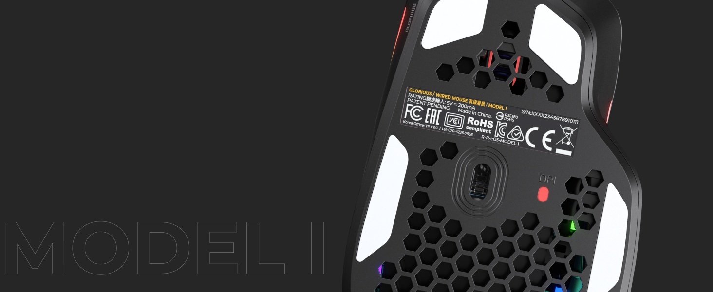 Glorious Gaming Model I Wired Gaming Mouse - 69g Superlight, 2 verwisselbare knoppen, RGB, PTFE-voetjes