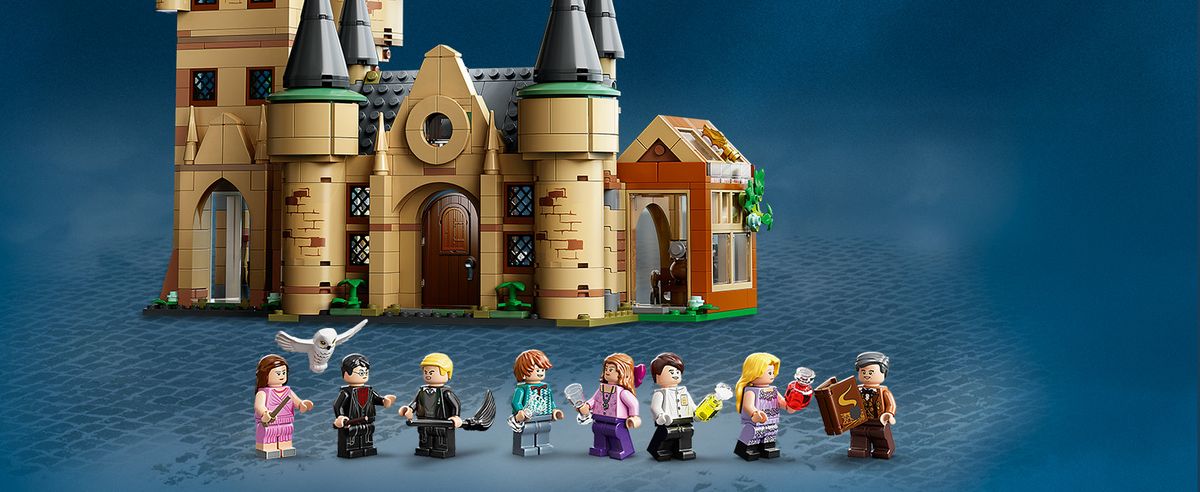 LEGO Harry Potter Hogwarts Astronomy Tower 75969, Castle Toy Playset with 8  Character Minifigures including Harry Potter and Draco Malfoy, Wizarding