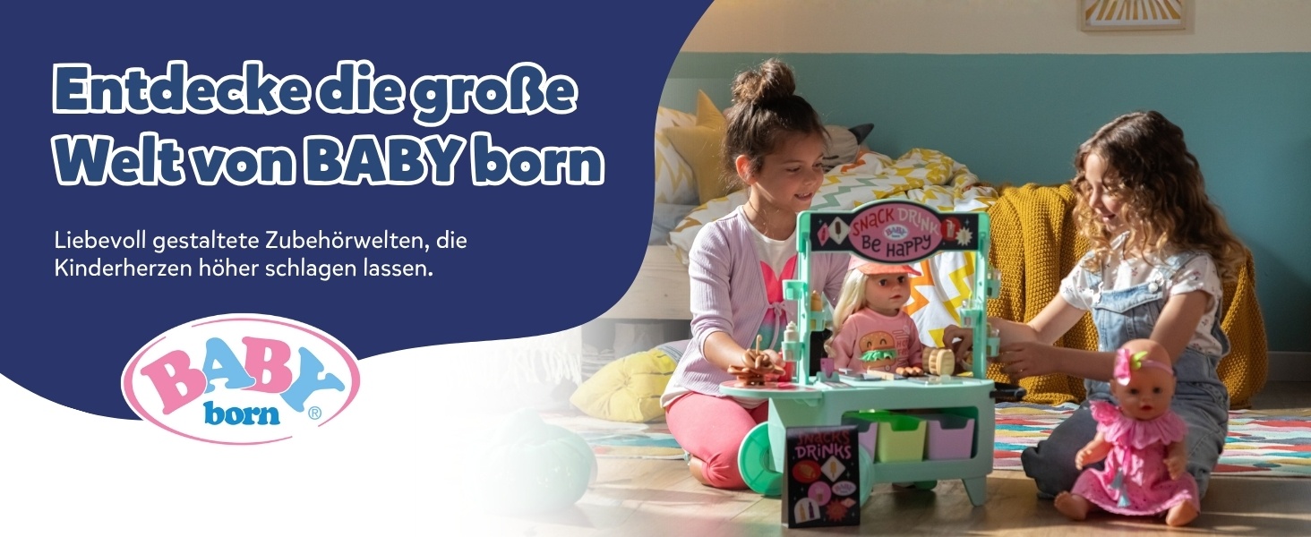 Der Text lautet „Entdecke die erste Welt von BABY born“. Indoor-Spielszene mit Spielzeug und Spielmöbeln.