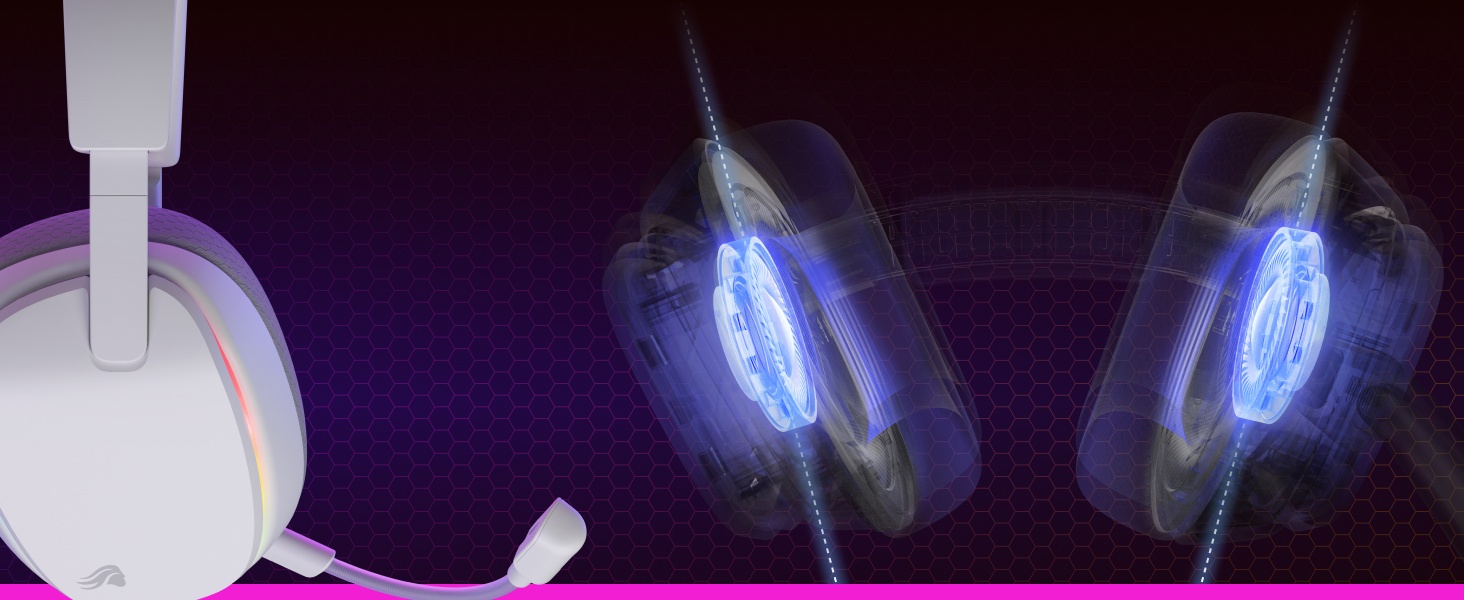 Sequentie met transparant apparaat met felblauwe LED-verlichting, weergegeven vanuit verschillende hoeken tegen een donkere achtergrond.
